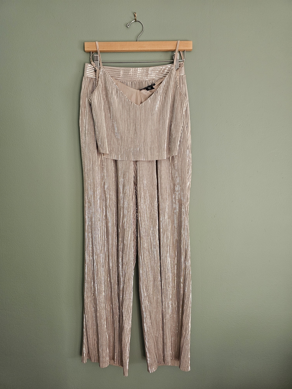 Pleated Metallic Set